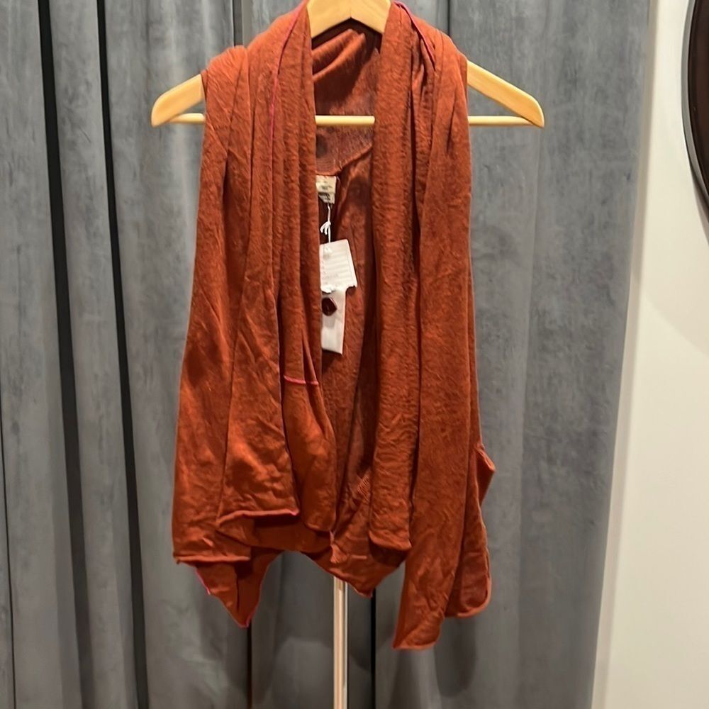 Moth NWT vest